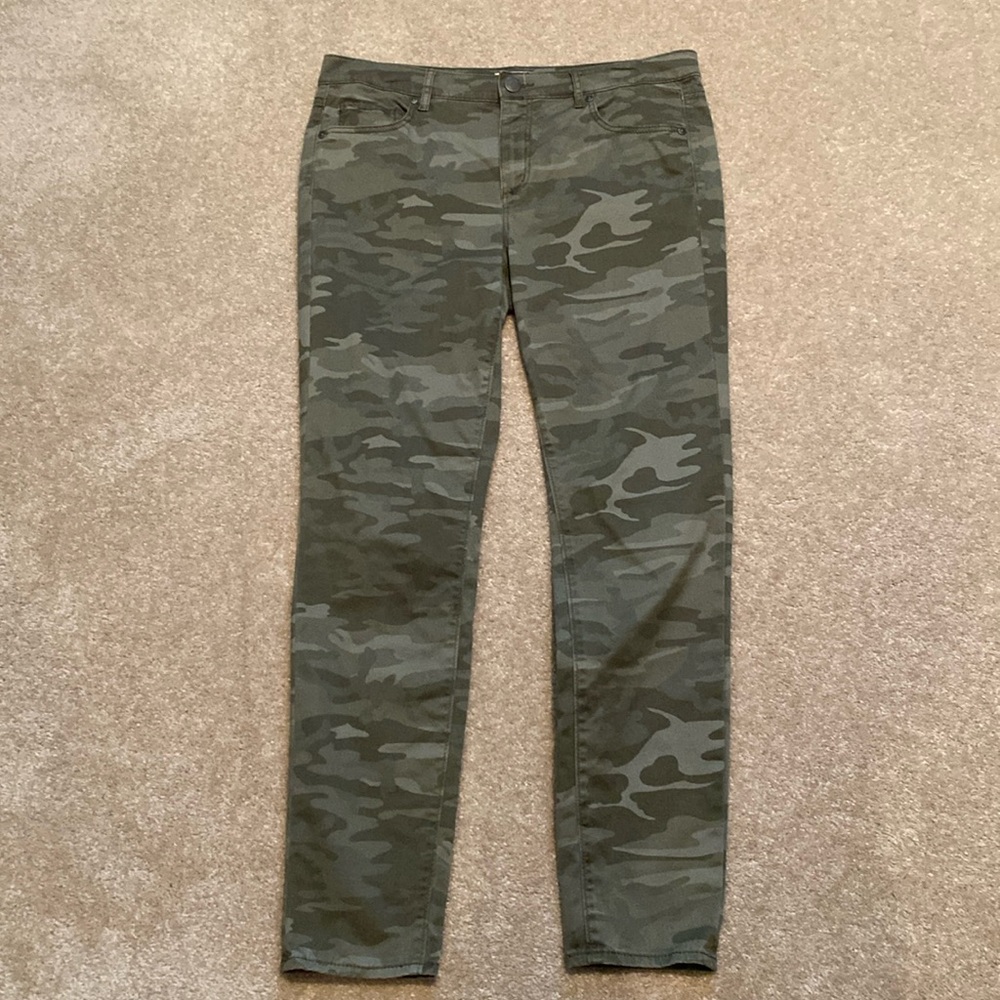 LOFT skinny camouflage pants